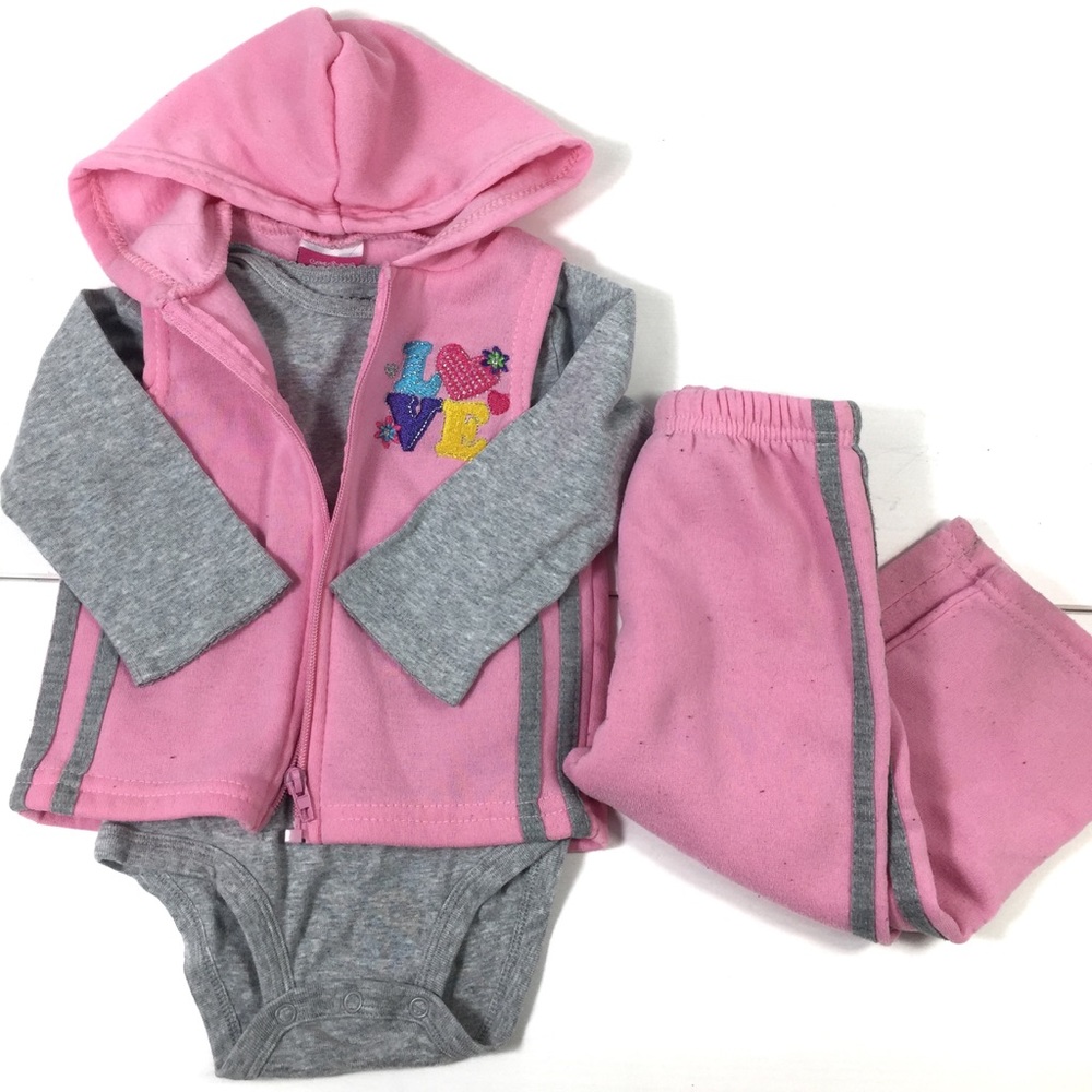 🔹 5/15 Sale! Girls Sweatsuit and Onesie